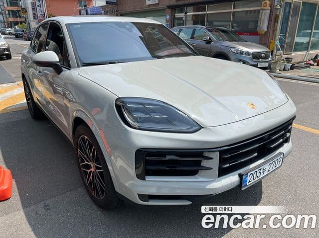 Porsche Cayenne (PO536), 2024 3