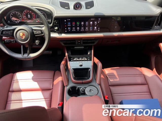 Porsche Cayenne (PO536), 2024 8