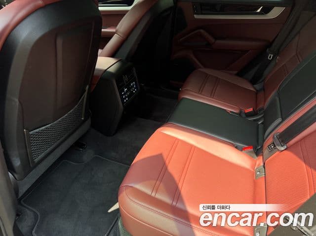 Porsche Cayenne (PO536), 2024 10