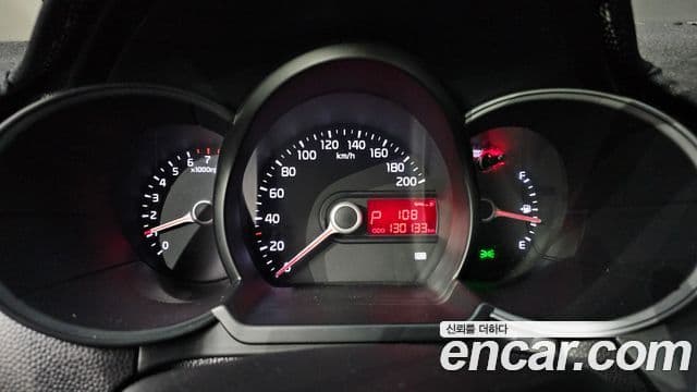 Kia All New Morning Deluxe Trendy, 2014 8