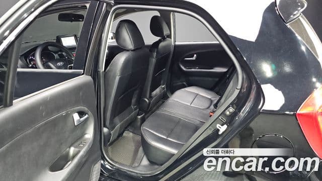 Kia All New Morning Deluxe Trendy, 2014 11