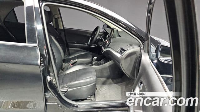 Kia All New Morning Deluxe Trendy, 2014 12