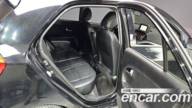 Kia All New Morning Deluxe Trendy, 2014 13