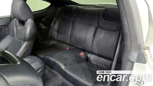 Hyundai Genesis купе 200 турбо P, 2009 11