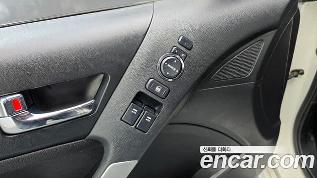 Hyundai Genesis купе 200 турбо P, 2009 14