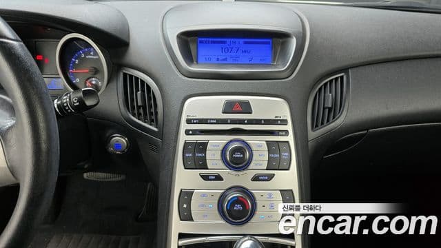 Hyundai Genesis купе 200 турбо P, 2009 18