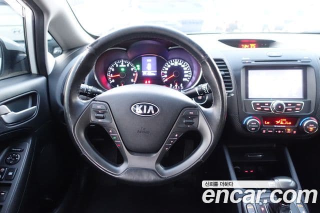 Kia K3 Trendy, 2013 9