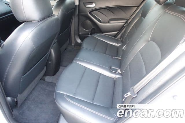 Kia K3 Trendy, 2013 13
