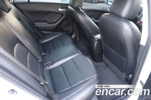 Kia K3 Trendy, 2013 14