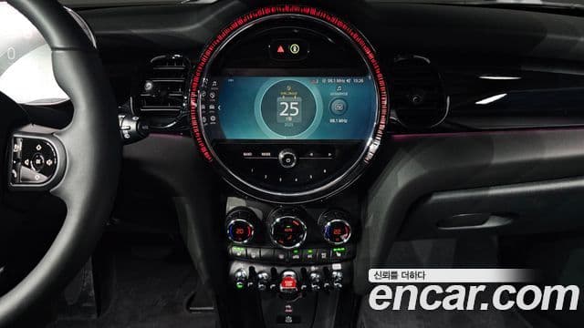 Mini Cooper 3세대, 2024 14