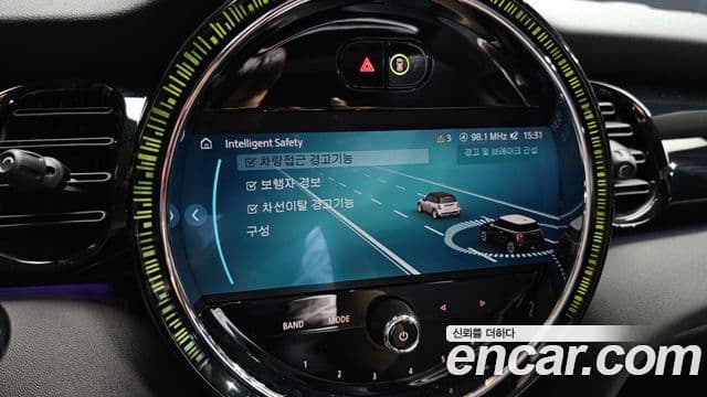 Mini Cooper 3세대, 2024 16