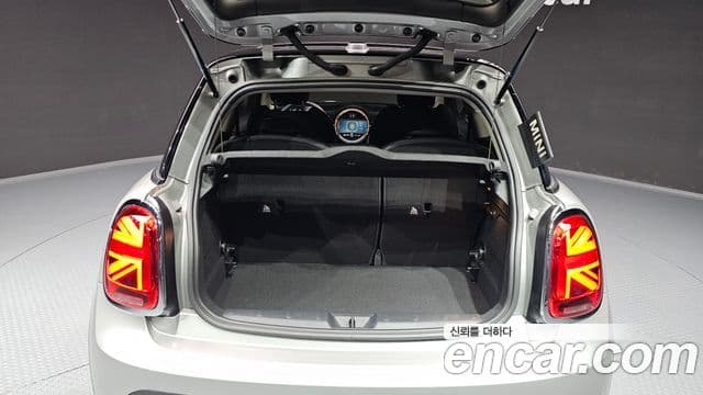 Mini Cooper 3세대, 2024 20