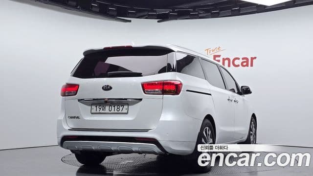 Kia All New Carnival Luxury, 2017 2