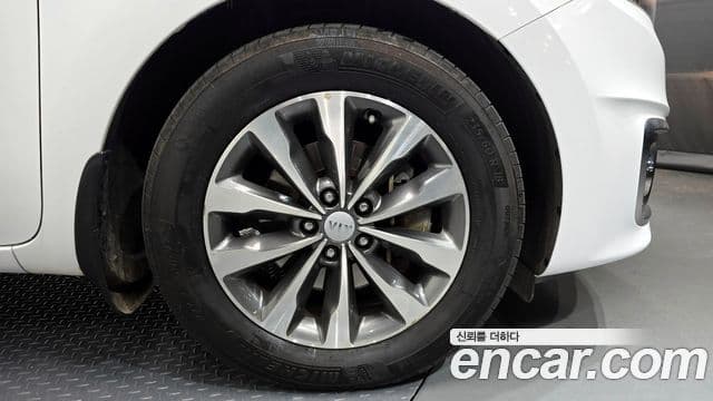 Kia All New Carnival Luxury, 2017 все фото