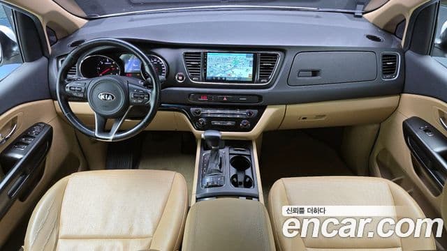 Kia All New Carnival Luxury, 2017 7
