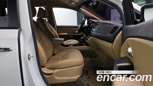 Kia All New Carnival Luxury, 2017 10