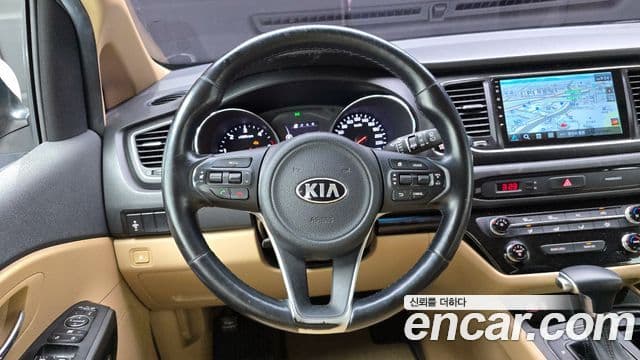 Kia All New Carnival Luxury, 2017 13