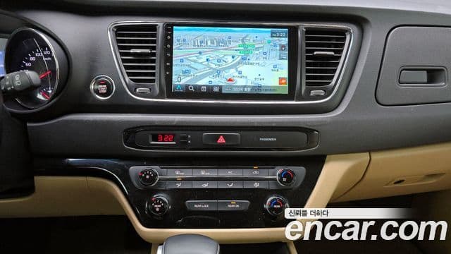 Kia All New Carnival Luxury, 2017 14