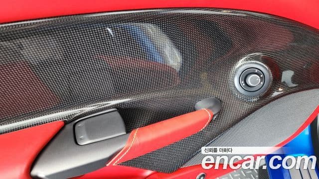 Ferrari 488 스파이더, 2018 16