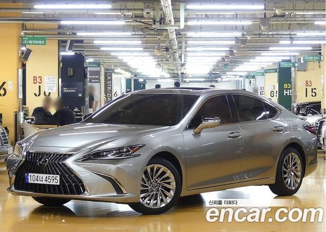 Lexus ES300h 7세대 Executive, 2025 1