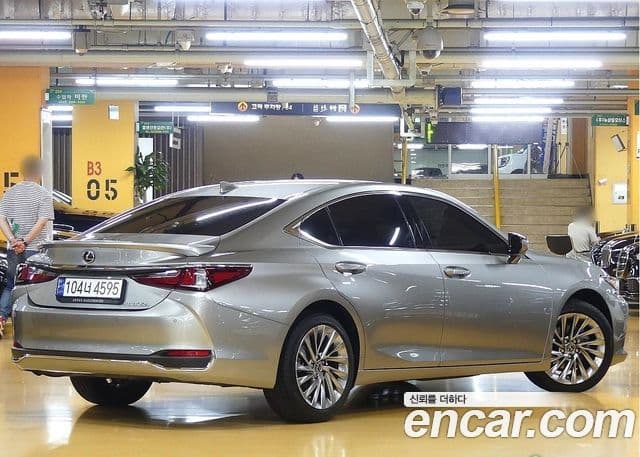 Lexus ES300h 7세대 Executive, 2025 2