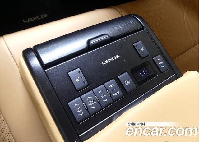 Lexus ES300h 7세대 Executive, 2025 17