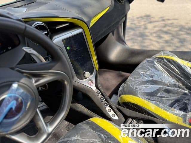 맥라렌 750S 4.0 Spyder, 2024 11