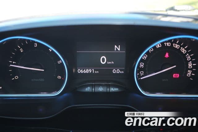 Peugeot 2008 1.6 e-HDi Felline L, 2015 8