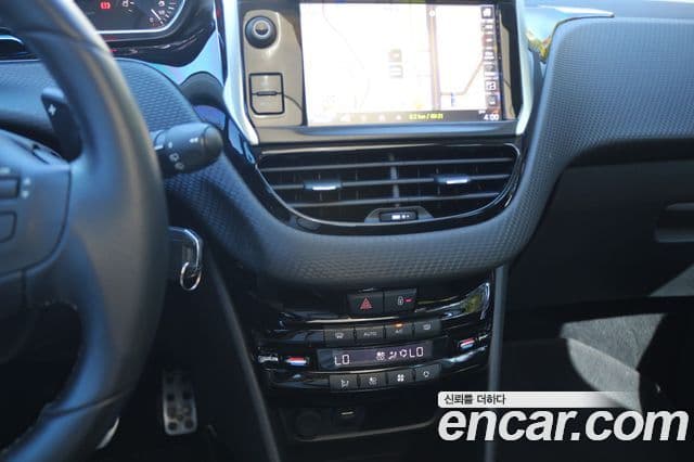 Peugeot 2008 1.6 e-HDi Felline L, 2015 10