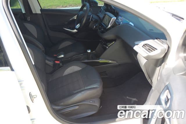 Peugeot 2008 1.6 e-HDi Felline L, 2015 13