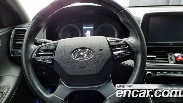 Hyundai Grandeur IG 3.0 LPi Exclusive (арендный автомобиль), 2018 13