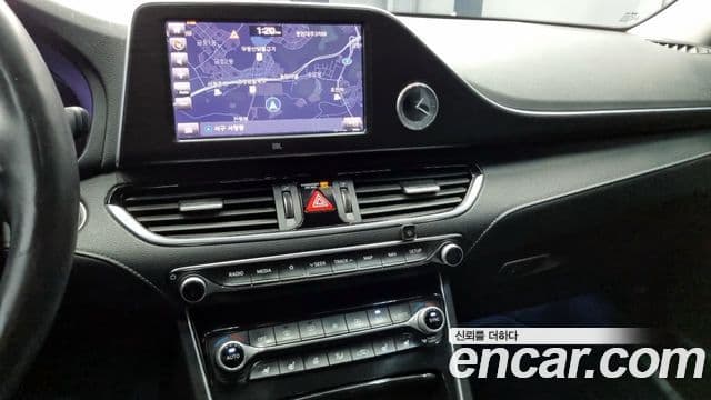 Hyundai Grandeur IG 3.0 LPi Exclusive (арендный автомобиль), 2018 16