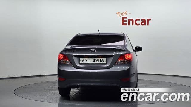 Hyundai Accent(новый кузов / новое поколение) Modern, 2015 4