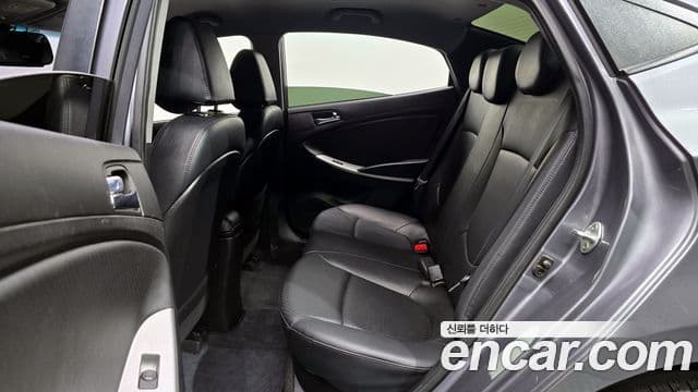 Hyundai Accent(новый кузов / новое поколение) Modern, 2015 12