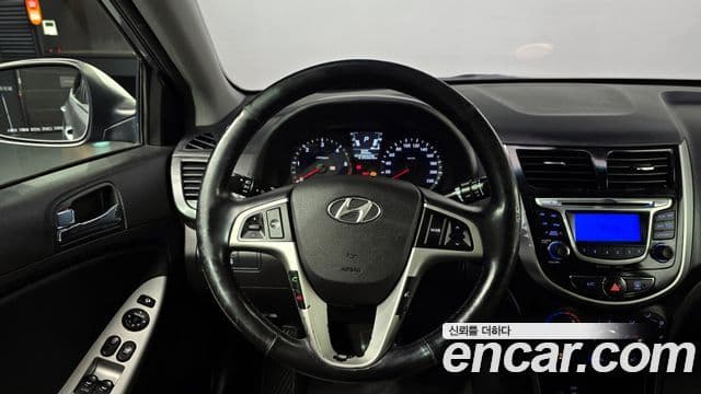 Hyundai Accent(новый кузов / новое поколение) Modern, 2015 13