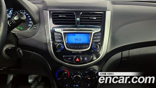 Hyundai Accent(новый кузов / новое поколение) Modern, 2015 15