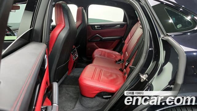 Porsche Cayenne (PO536) 3.0 купе, 2020 12