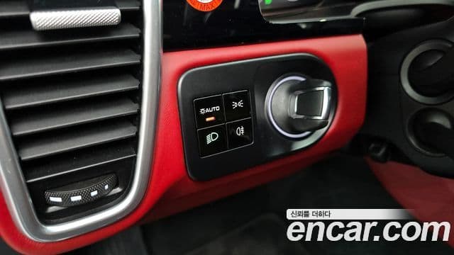 Porsche Cayenne (PO536) 3.0 купе, 2020 13