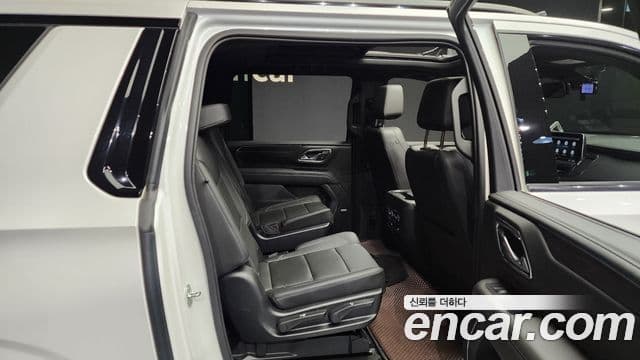 Chevrolet Suburban, 2021 12