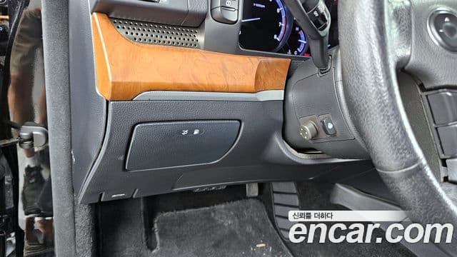 KG모빌리티(SsangYong) 뉴체어맨 W VVIP, 2015 16