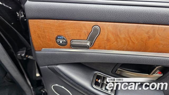 KG모빌리티(SsangYong) 뉴체어맨 W VVIP, 2015 18