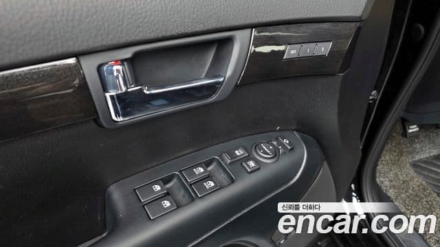 Kia Mohave 4WD KV300, 2015 11