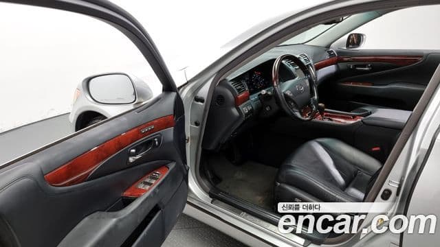 Lexus LS460L XF40, 2007 10