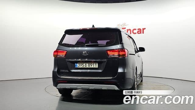 Kia All New Carnival Noblesse, 2016 4