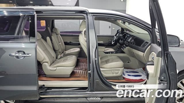 Kia All New Carnival Noblesse, 2016 12