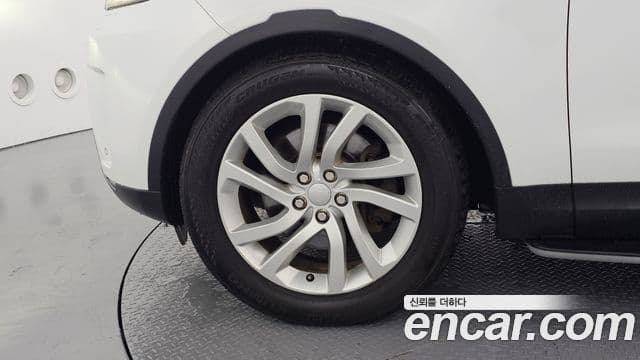 Land Rover Discovery 5 3.0 TD6 HSE, 2017 все фото