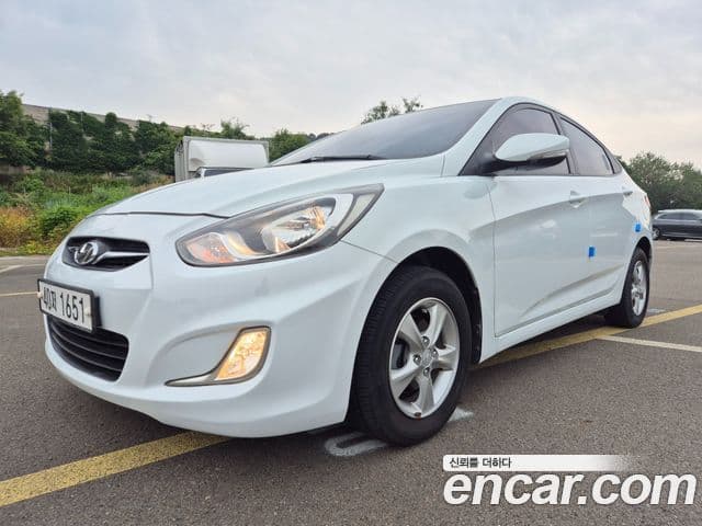 Hyundai Accent(новый кузов / новое поколение) Modern, 2015 1