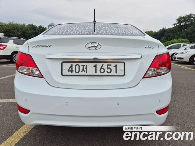 Hyundai Accent(новый кузов / новое поколение) Modern, 2015 4