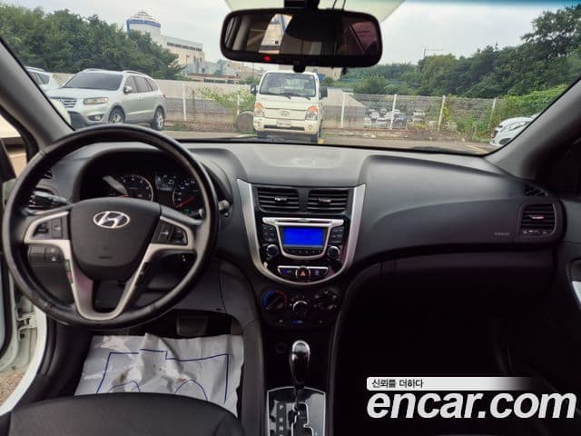 Hyundai Accent(новый кузов / новое поколение) Modern, 2015 7