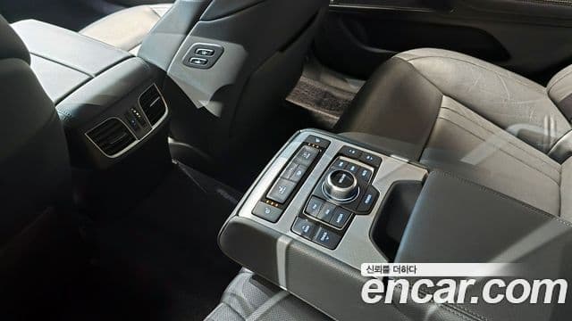 Genesis G80 Premium Luxury, 2017 17